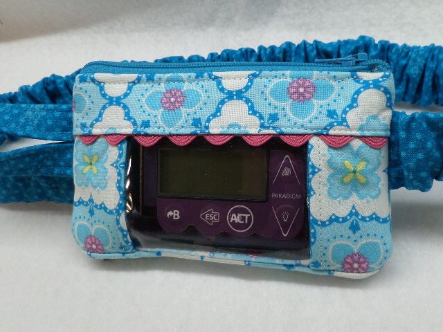 Turquoise Scallop Medallion Insulin Pump Case with Window Turquoise Scallop Medallion Insulin Pump Case with Window