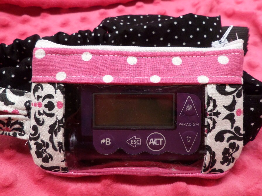 Damask & Polka Dot Window Insulin Pump Pouch Case Damask & Polka Dot Window Insulin Pump Pouch Case