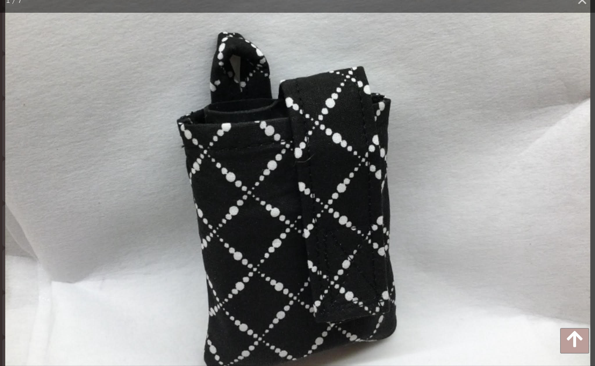 Diamond Shapes Vertical Insulin Pump Pouch Diamond Shapes Vertical Insulin Pump Pouch