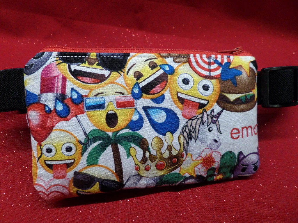 Emoticon2 Insulin Pump Pouch Case Emoticon2 Insulin Pump Pouch Case