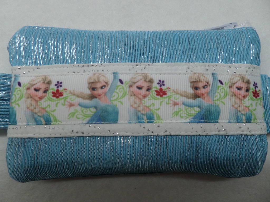 Icicle Princess Elsa Insulin Pump Case Pouch | Pump Holder Icicle Princess Elsa Insulin Pump Case Pouch | Pump Holder