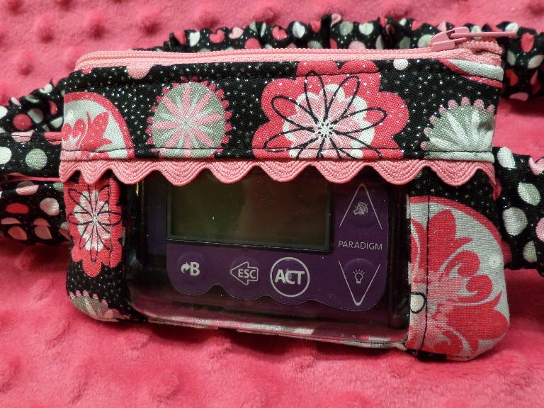 Glitter Midnight Medallion Insulin Pump Pouch For Girls Glitter Midnight Medallion Insulin Pump Pouch For Girls