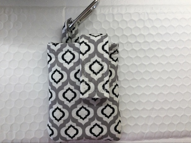 Quatrefoil Grey Black Wht Vertical Insulin Pump Pouch Quatrefoil Grey Black Wht Vertical Insulin Pump Pouch