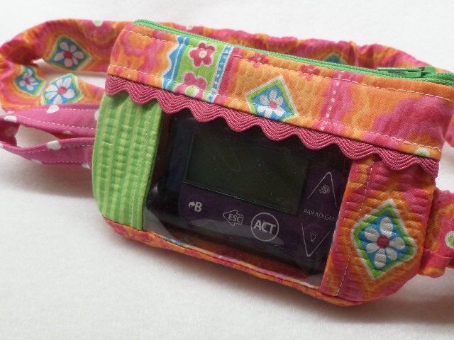Insulin Pump Case in Gypsy Wave Floral Insulin Pump Case in Gypsy Wave Floral