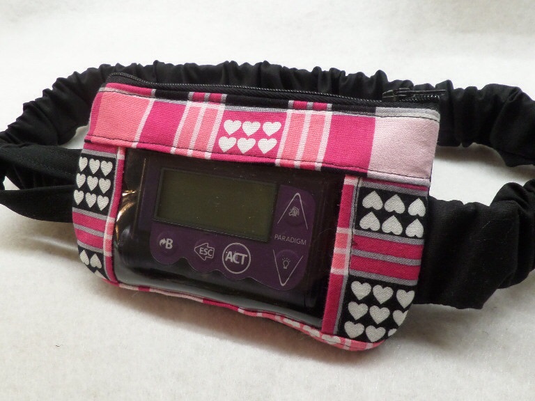 Plaid & Heart Insulin Pump Case with Hot Pink Black Grey wht Plaid & Heart Insulin Pump Case with Hot Pink Black Grey wht