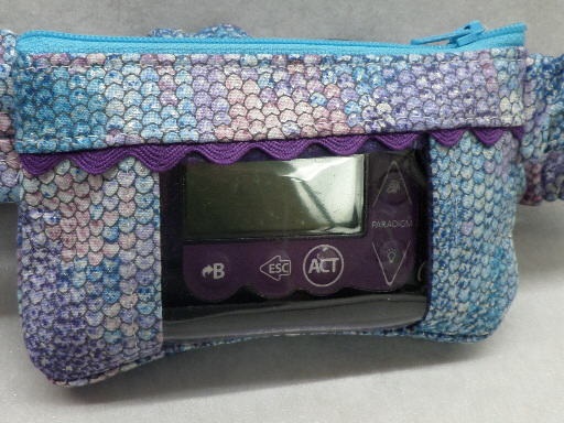 Mermaid Scales Silver Shimmer Insulin Pump Pouch Mermaid Scales Silver Shimmer Insulin Pump Pouch