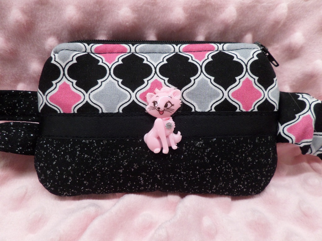 Insulin Pump Pouch Quatrefoil in Blk Grey Ht Pink w/Pink Kitty & Insulin Pump Pouch Quatrefoil in Blk Grey Ht Pink w/Pink Kitty &