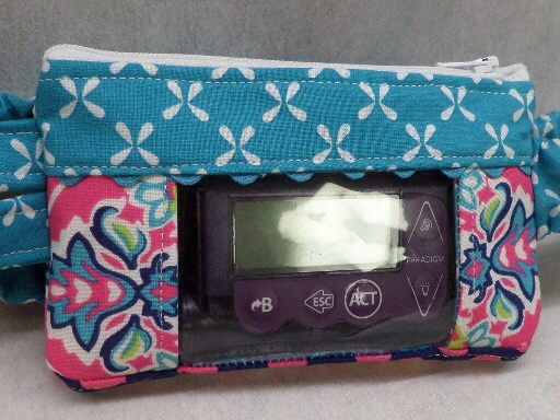 Turquoise Damask Insulin Pump Case with Window Turquoise Damask Insulin Pump Case with Window