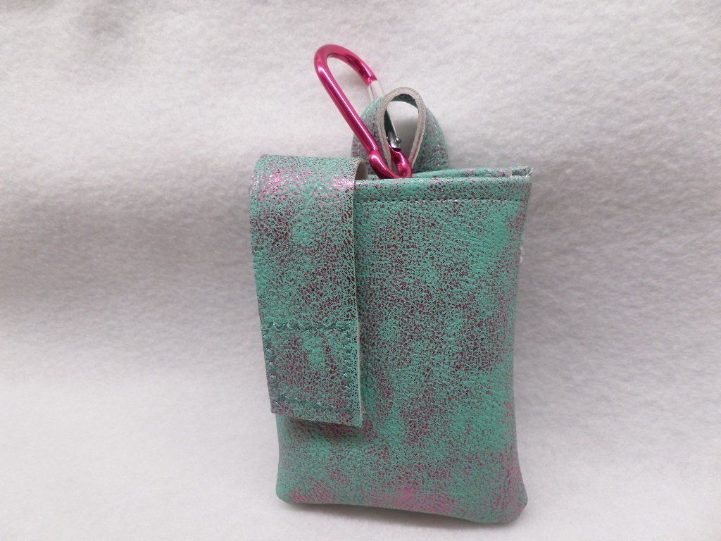 Pink Sparkle on Mint Faux Leather Vertical Insulin Pump Pouch Pink Sparkle on Mint Faux Leather Vertical Insulin Pump Pouch
