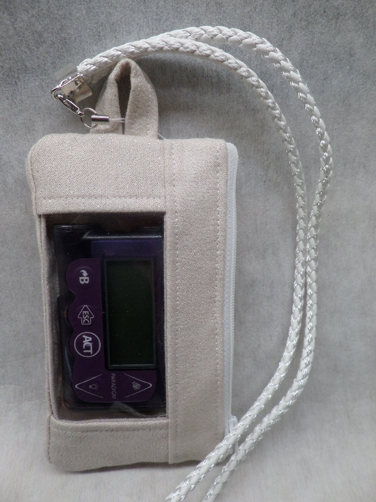 Off White Shimmer Dexcom Iphone CGM Pouch Off White Shimmer Dexcom Iphone CGM Pouch